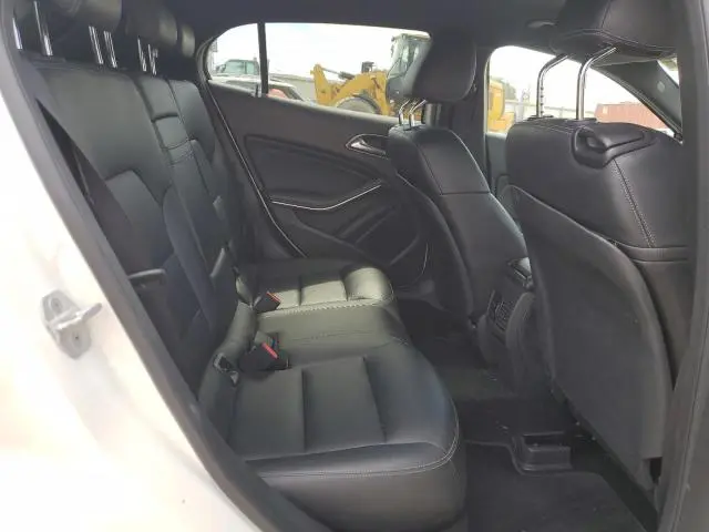 2016 MERCEDES-BENZ GLA 250