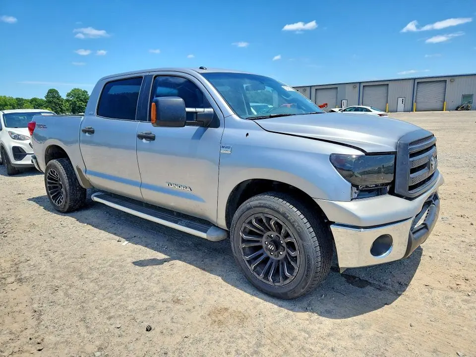 2010 TOYOTA TUNDRA CREWMAX SR5  