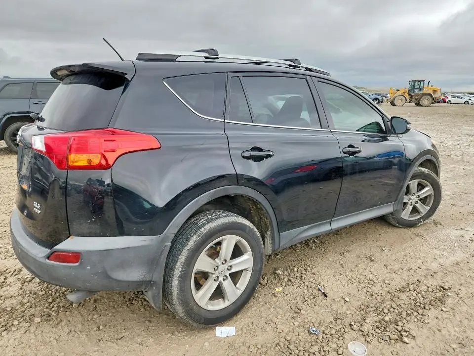 2014 TOYOTA RAV4 XLE  
