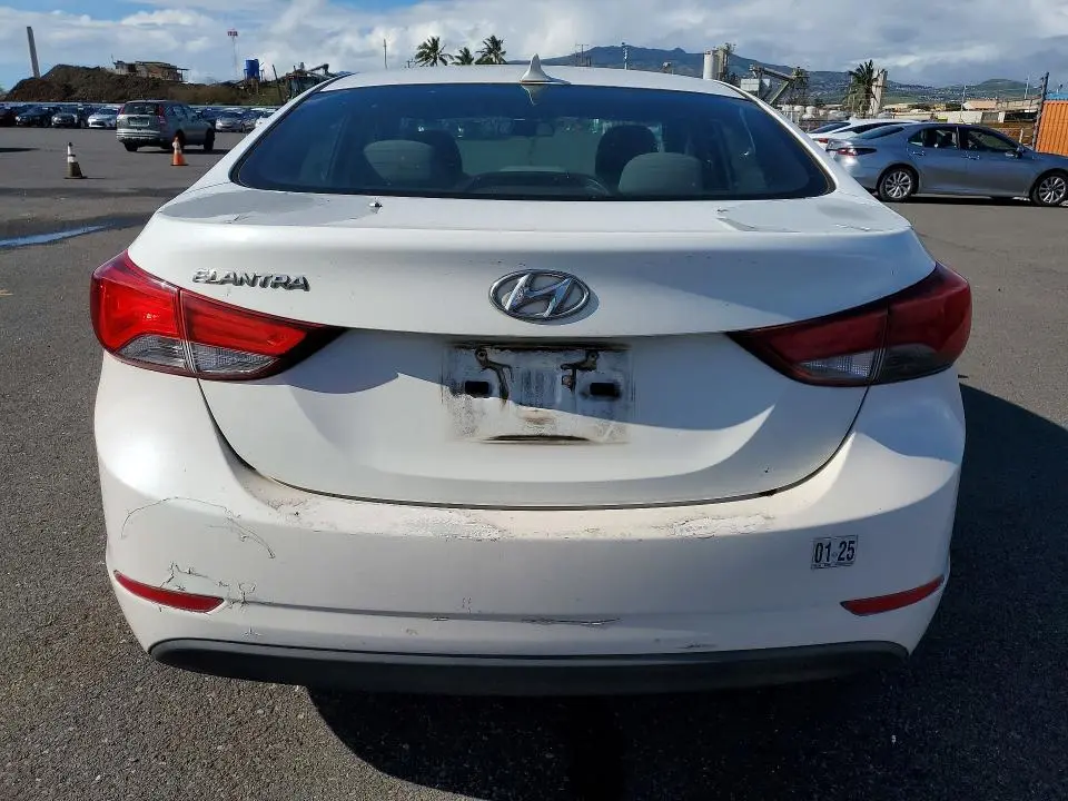 2014 HYUNDAI ELANTRA SE  
