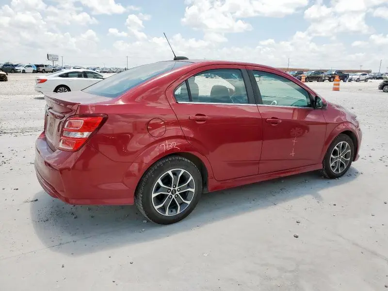 2020 CHEVROLET SONIC LT  