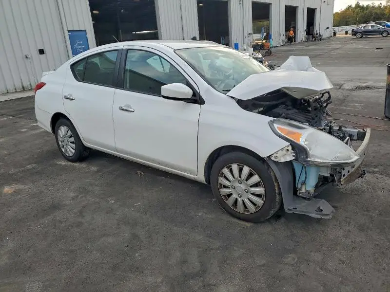 2018 NISSAN VERSA S  