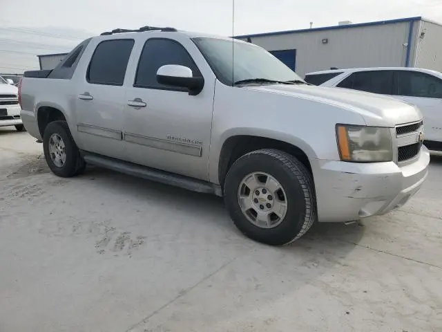 2011 CHEVROLET AVALANCHE LS  