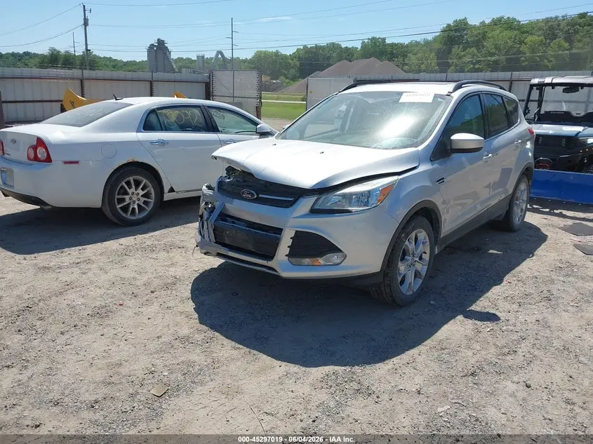 2015 FORD ESCAPE SE