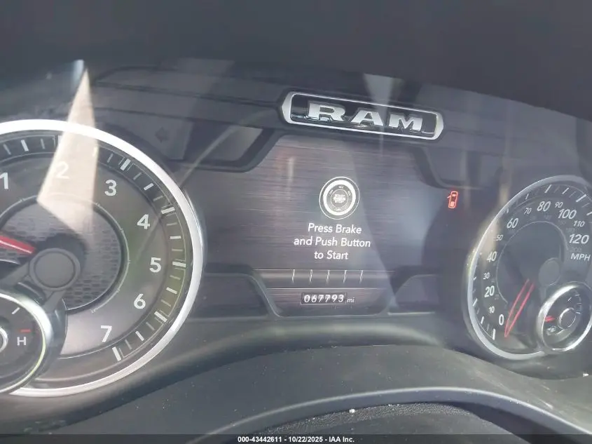 2021 RAM 1500 BIG HORN  4X4 5'7 BOX