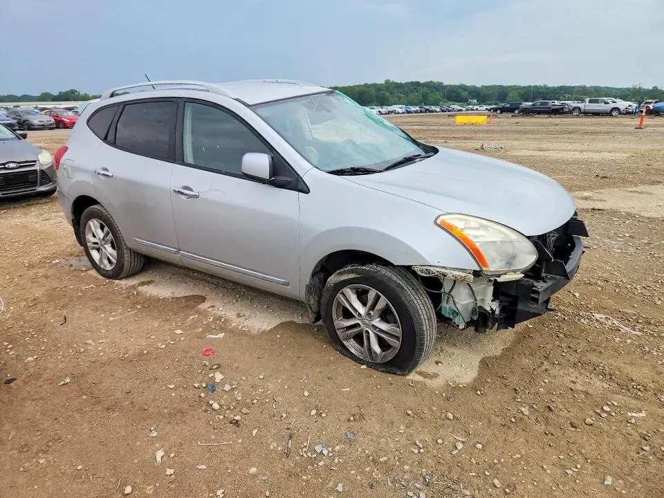 2013 NISSAN ROGUE S  