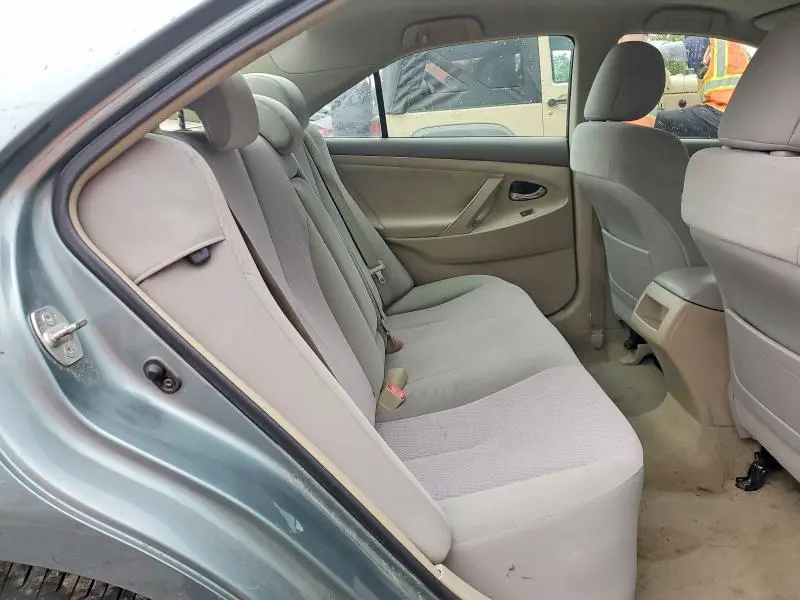 2011 TOYOTA CAMRY LE  