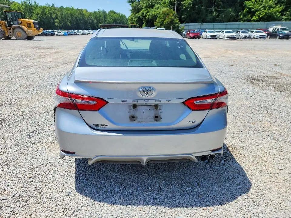 2018 TOYOTA CAMRY SE  