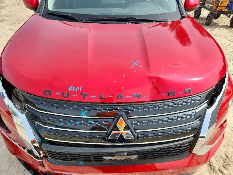 2022 MITSUBISHI OUTLANDER SE  