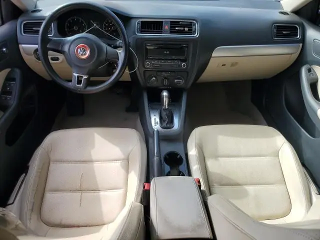 2013 VOLKSWAGEN JETTA SE  