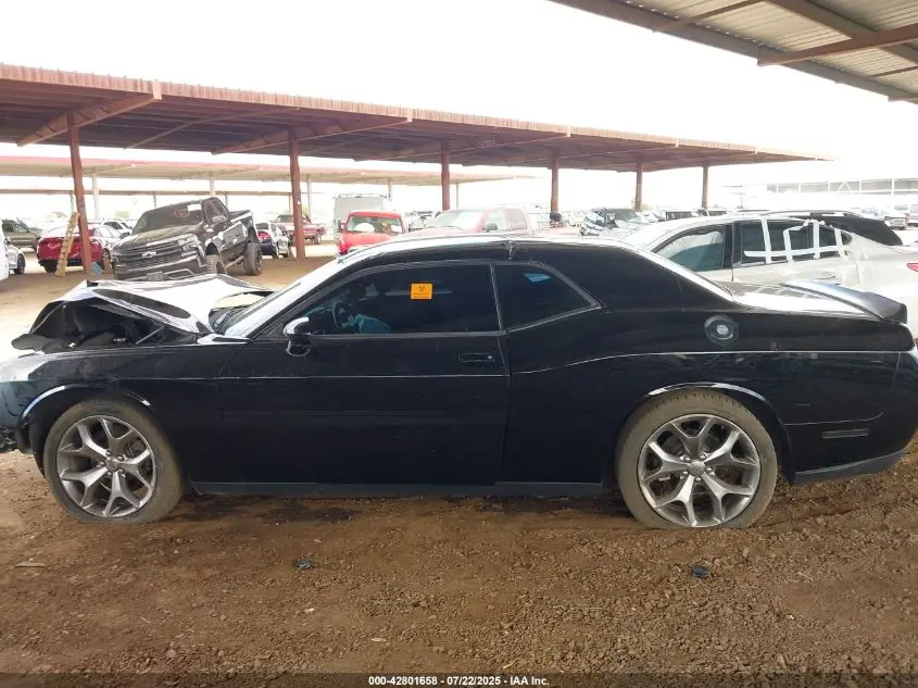 2017 DODGE CHALLENGER SXT