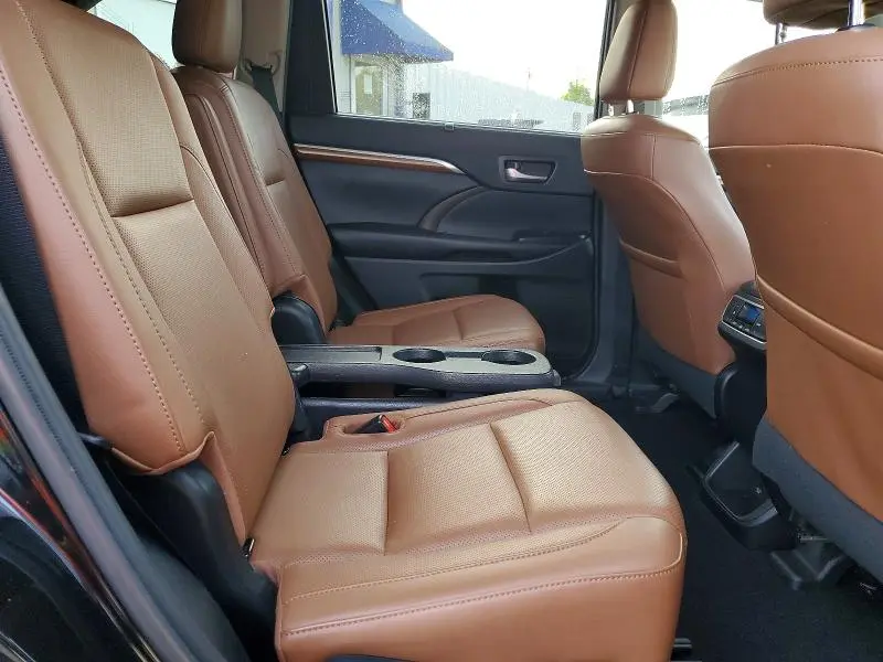 2019 TOYOTA HIGHLANDER LIMITED  