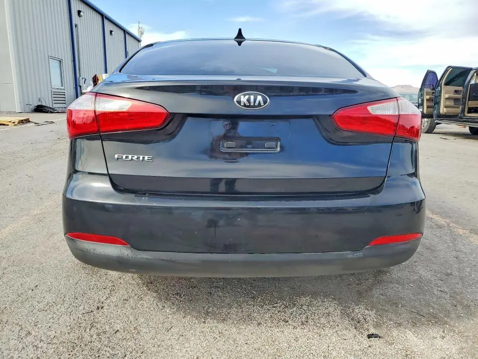 2016 KIA FORTE LX  