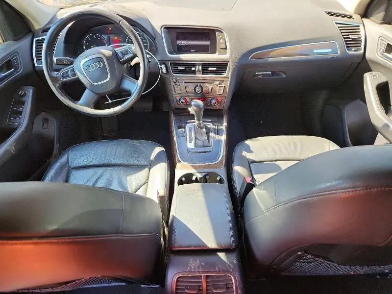 2010 AUDI Q5 PREMIUM  