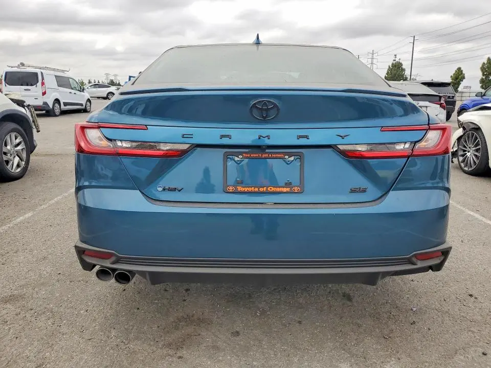 2026 TOYOTA CAMRY SE  