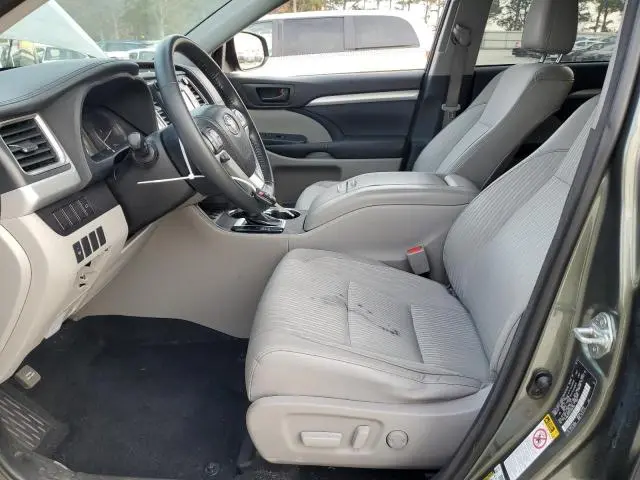 2015 TOYOTA HIGHLANDER LE  