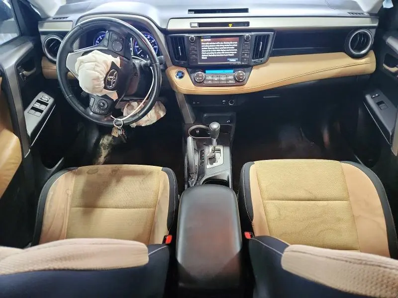 2016 TOYOTA RAV4 XLE  