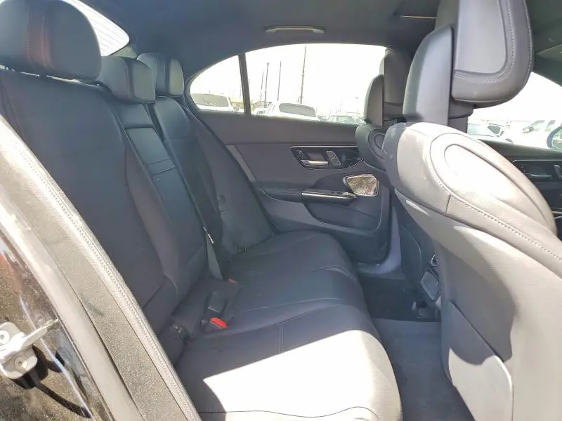 2024 MERCEDES-BENZ C 300  