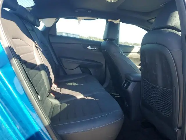 2024 KIA FORTE GT LINE  