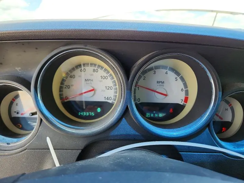 2010 DODGE CHALLENGER SE  