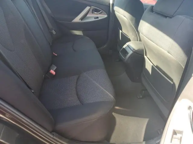2011 TOYOTA CAMRY SE  