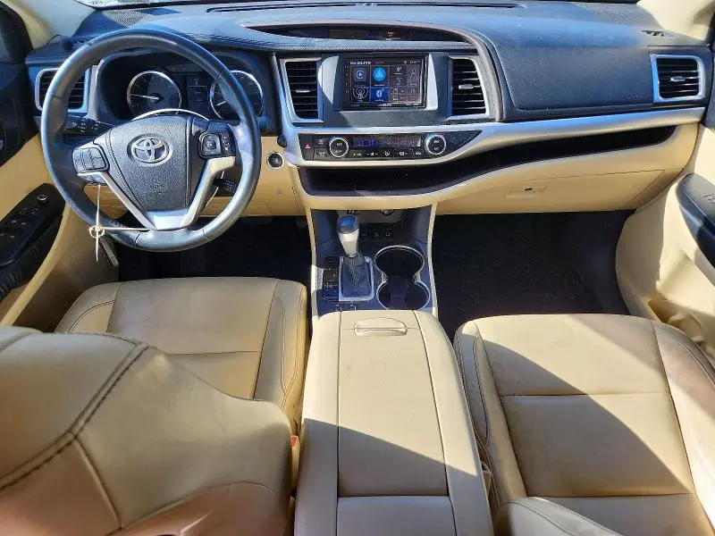2014 TOYOTA HIGHLANDER XLE  