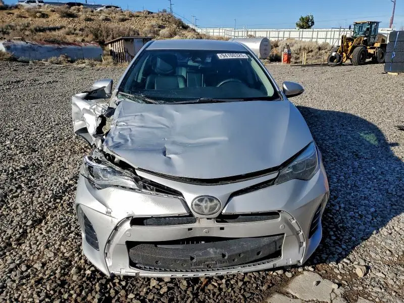 2017 TOYOTA COROLLA SE  