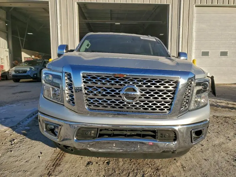 2016 NISSAN TITAN XD SL  