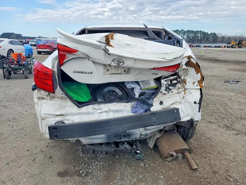 2017 TOYOTA COROLLA SE  