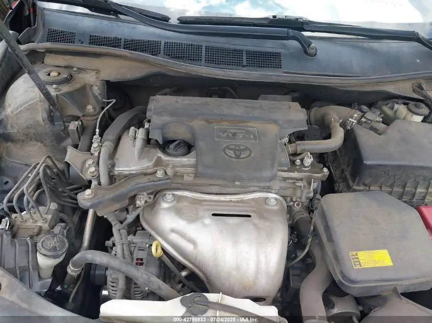 2015 TOYOTA CAMRY SE