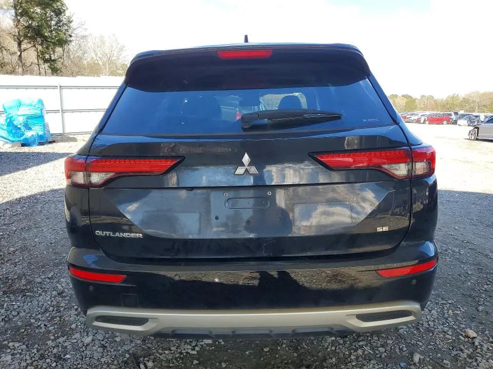 2022 MITSUBISHI OUTLANDER SE  