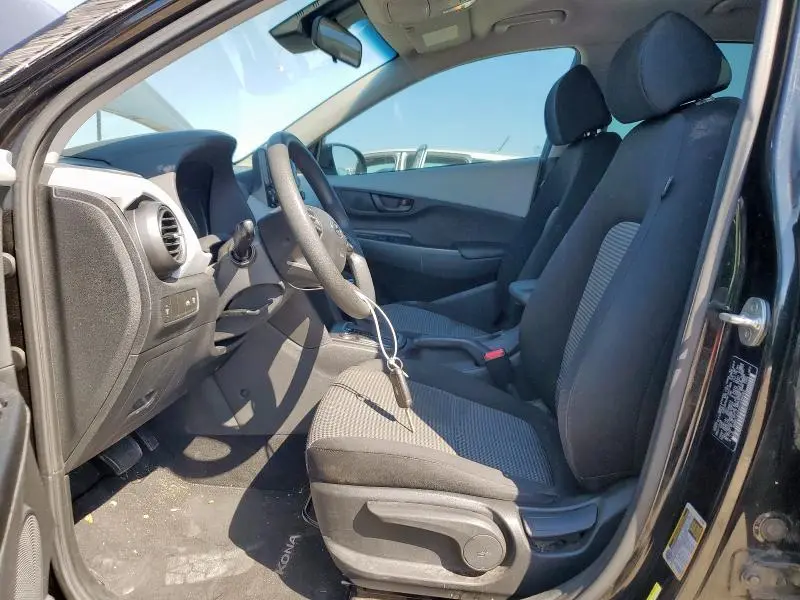 2019 HYUNDAI KONA SE  