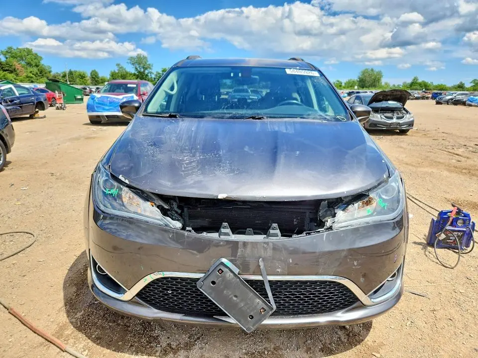 2017 CHRYSLER PACIFICA TOURING L  