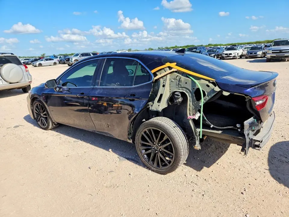 2022 TOYOTA CAMRY XSE  