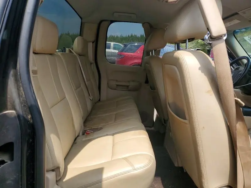 2011 CHEVROLET SILVERADO K1500 LT  
