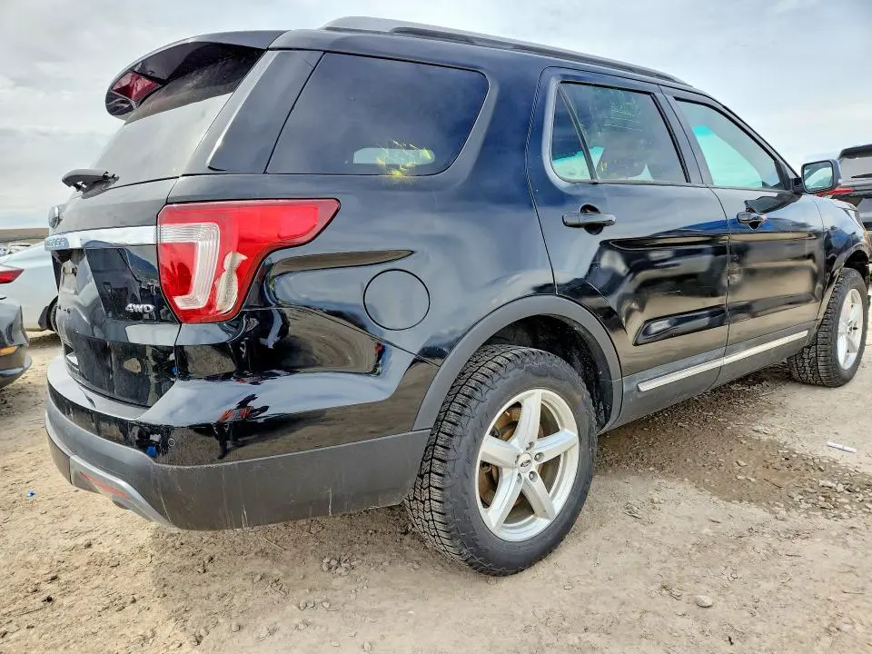 2017 FORD EXPLORER XLT  
