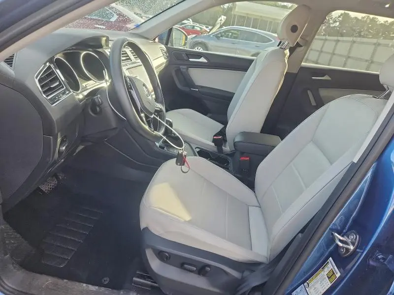 2020 VOLKSWAGEN TIGUAN SE  