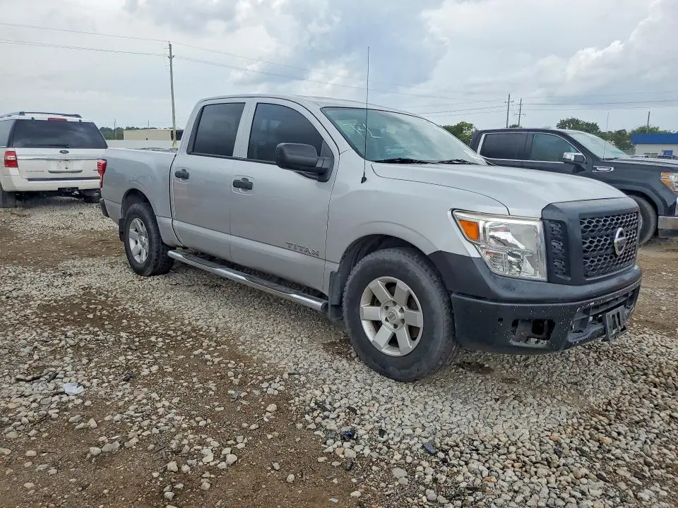 2018 NISSAN TITAN S  
