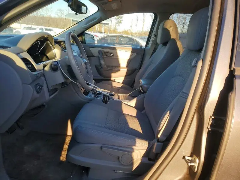 2014 CHEVROLET TRAVERSE LS  