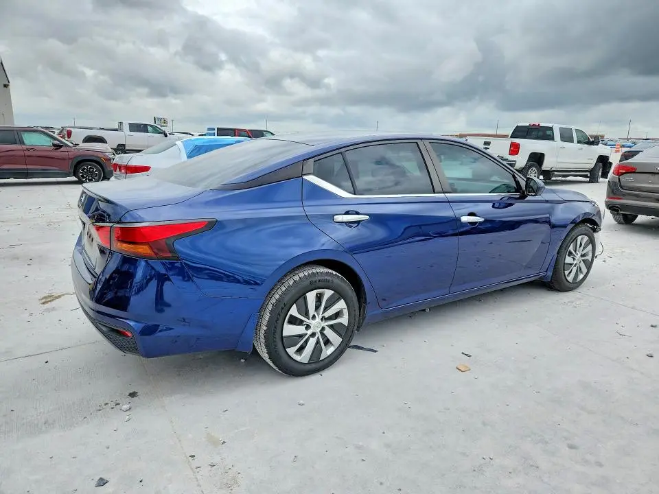 2021 NISSAN ALTIMA S  