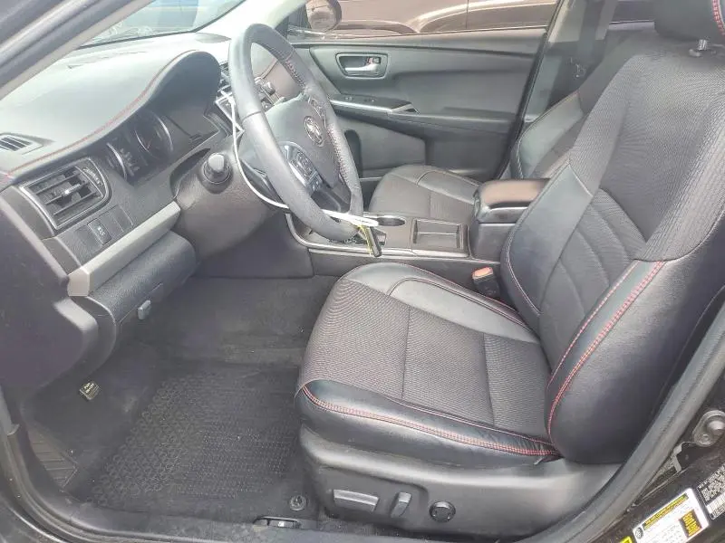 2017 TOYOTA CAMRY SE  