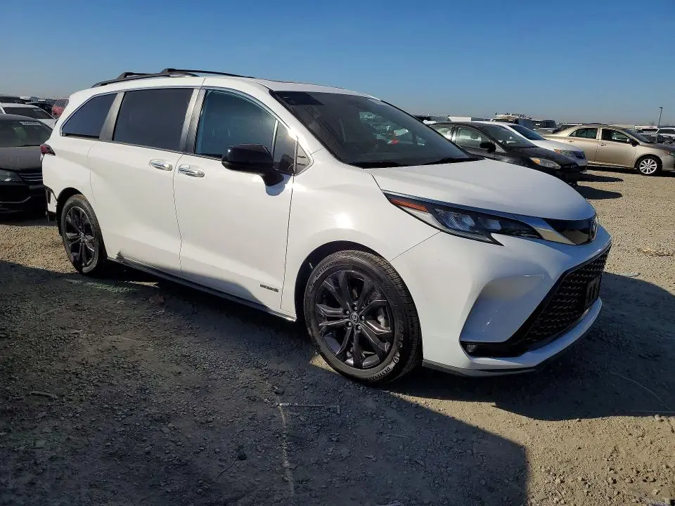 2021 TOYOTA SIENNA XSE 7-PASSENGER  