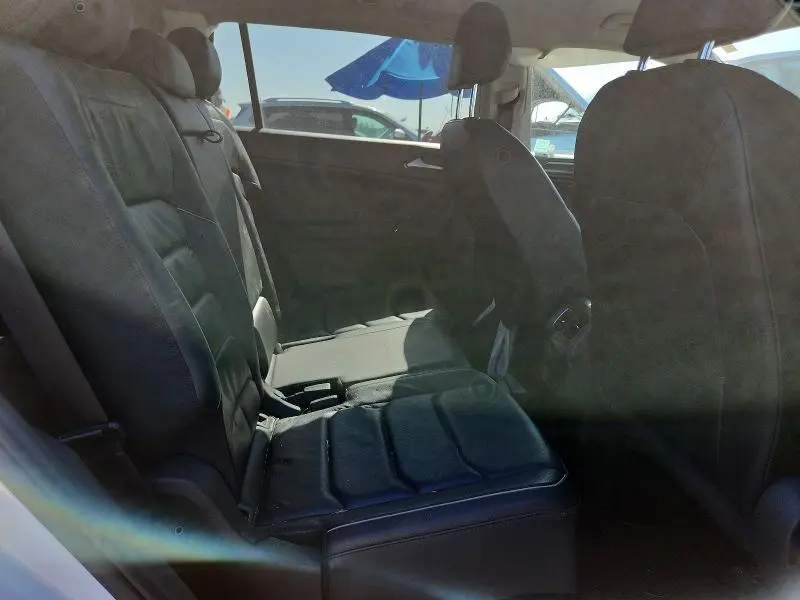 2018 VOLKSWAGEN TIGUAN SEL PREMIUM  