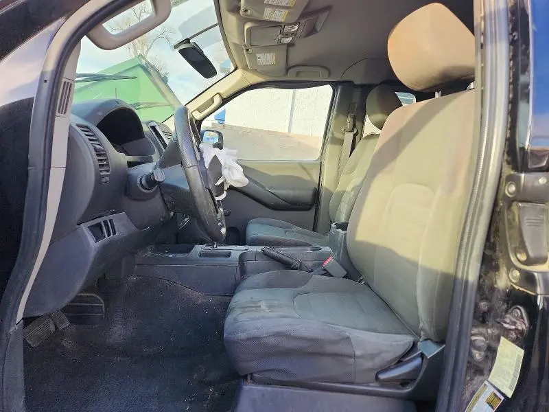 2014 NISSAN FRONTIER S  