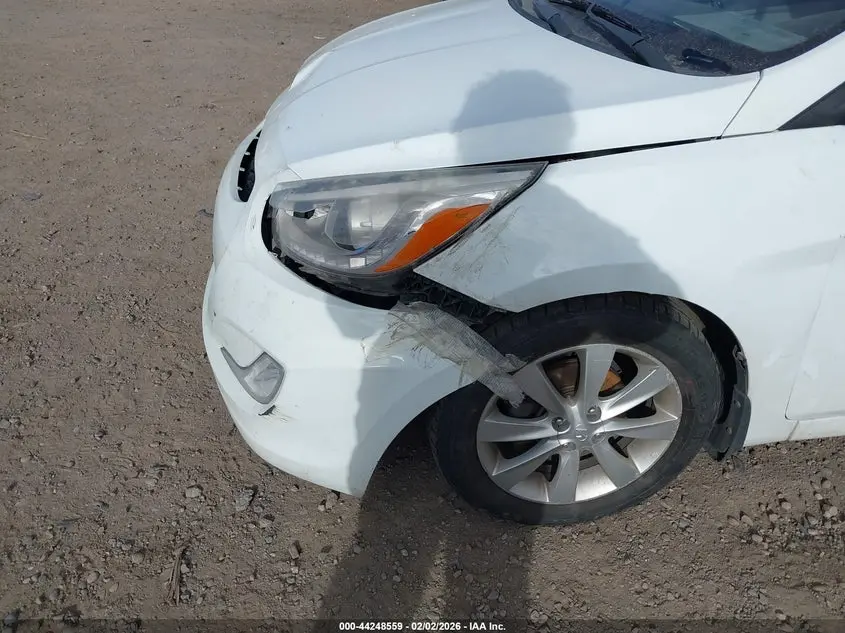 2014 HYUNDAI ACCENT SE