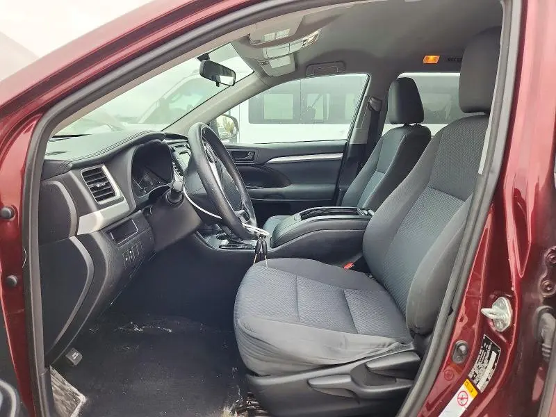 2015 TOYOTA HIGHLANDER LE  