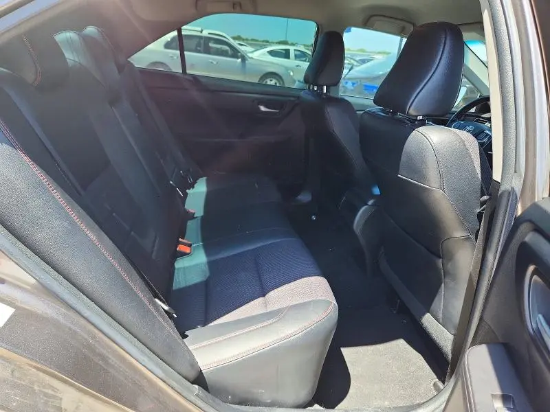 2017 TOYOTA CAMRY SE  