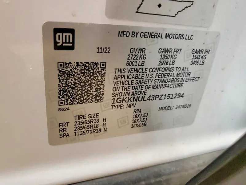 2023 GMC ACADIA SLT  