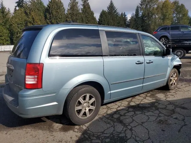 2010 CHRYSLER TOWN & COUNTRY TOURING  