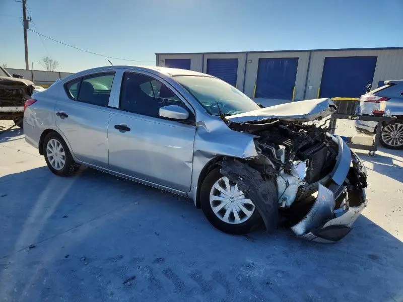 2018 NISSAN VERSA S  